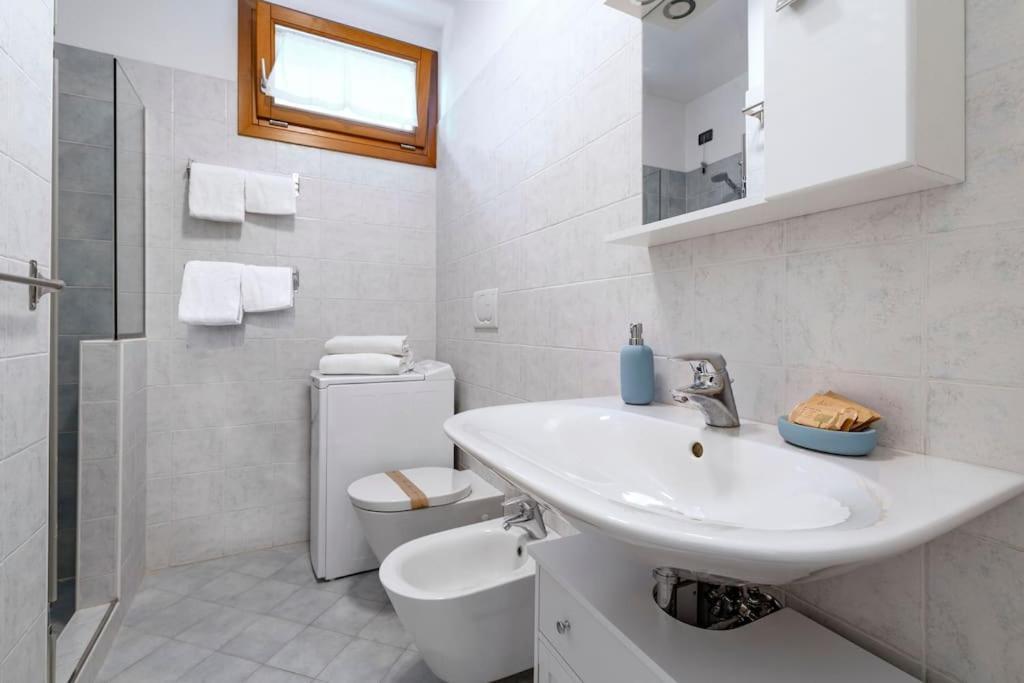 Enjoy Home - Appartamento I Papaveri Padua Buitenkant foto