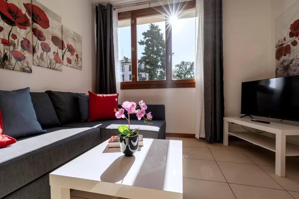 Enjoy Home - Appartamento I Papaveri Padua Buitenkant foto